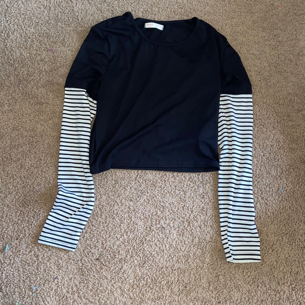 Long sleeve crop top